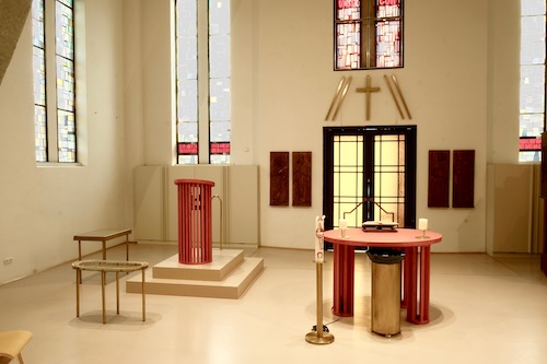 Altarraum der Johanneskirche in Wien-Liesing
